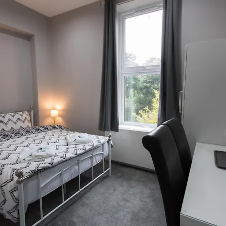 High Bank Hotel 2*