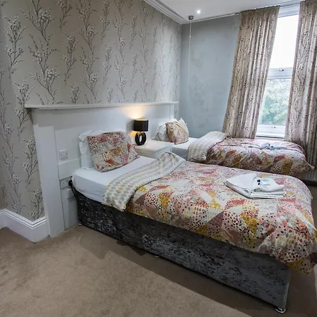 High Bank Otel Leeds (West Yorkshire)