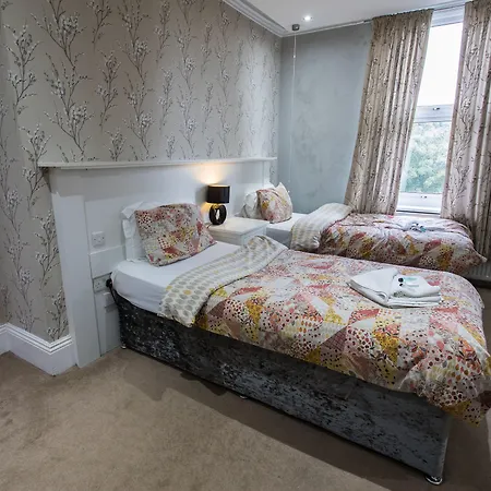 High Bank Leeds (West Yorkshire)