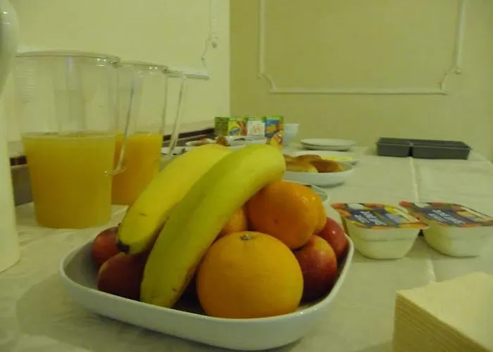 High Bank Отель