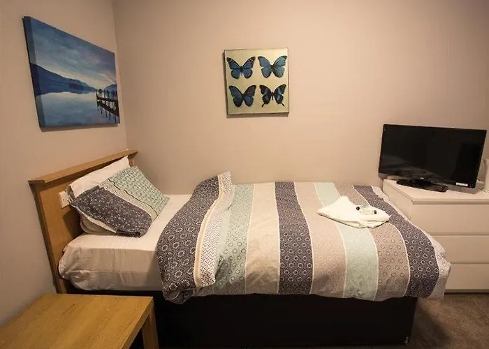 High Bank 2* Leeds (West Yorkshire)